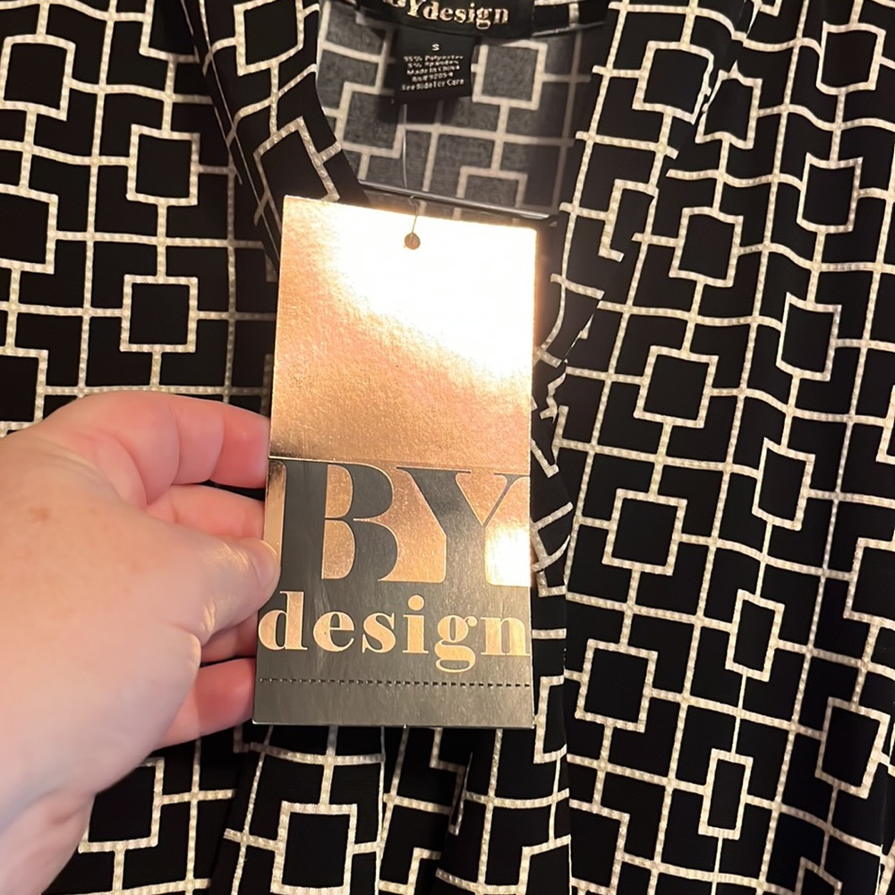 “ By Design” textured, sleeveless, size small - Picture 7 of 11